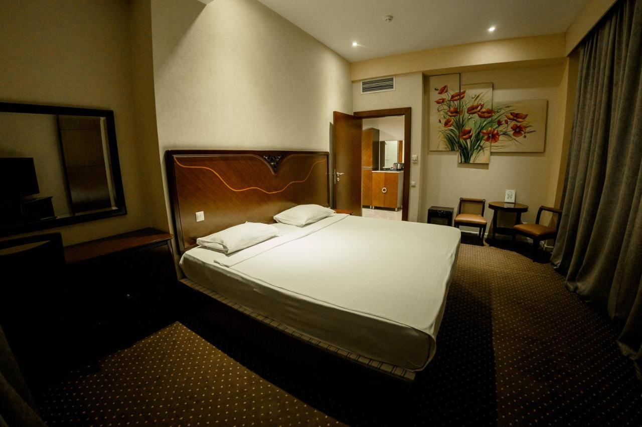 Astoria Hotel Baku Exterior photo